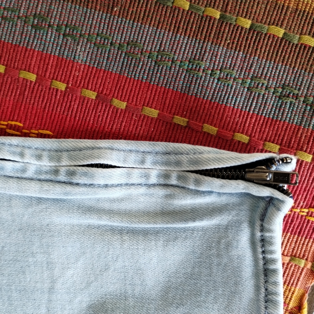 Rock & Republic Light Blue Denim Jeans